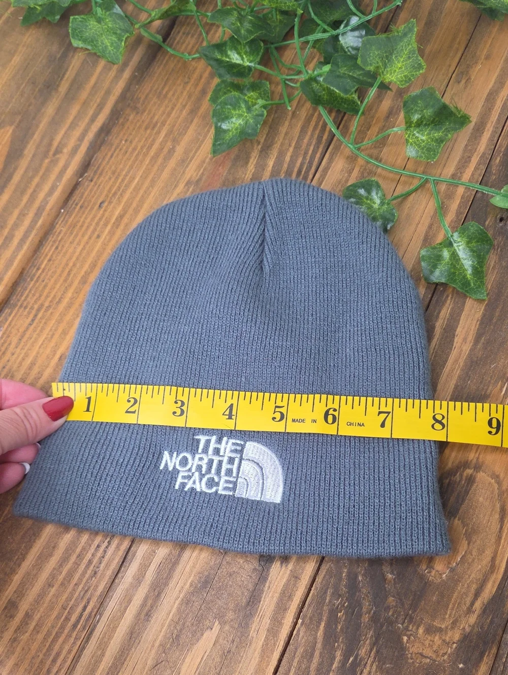 The North Face Gray Ribbed Logo Beanie